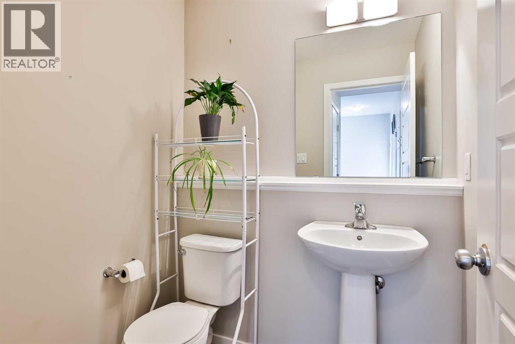 405 Moonlight Way W, Lethbridge, Alberta  T1J 5M8 - Photo 5 - A2280053