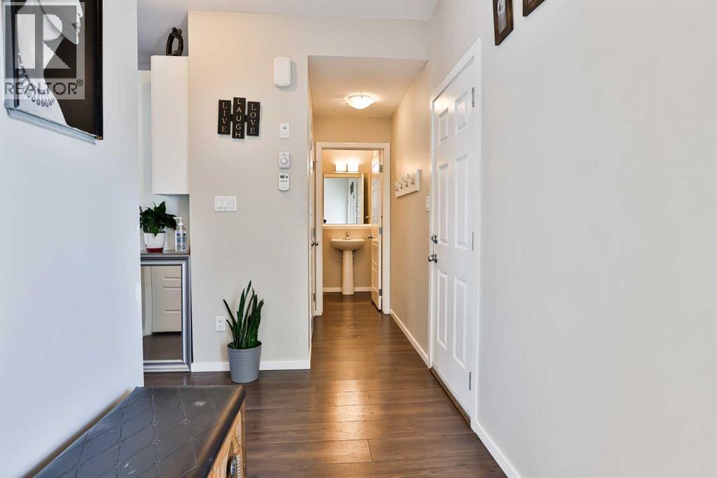 405 Moonlight Way W, Lethbridge, Alberta  T1J 5M8 - Photo 3 - A2280053