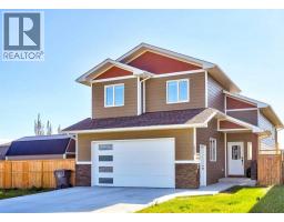 1029 Livingston Way, Pincher Creek, Alberta