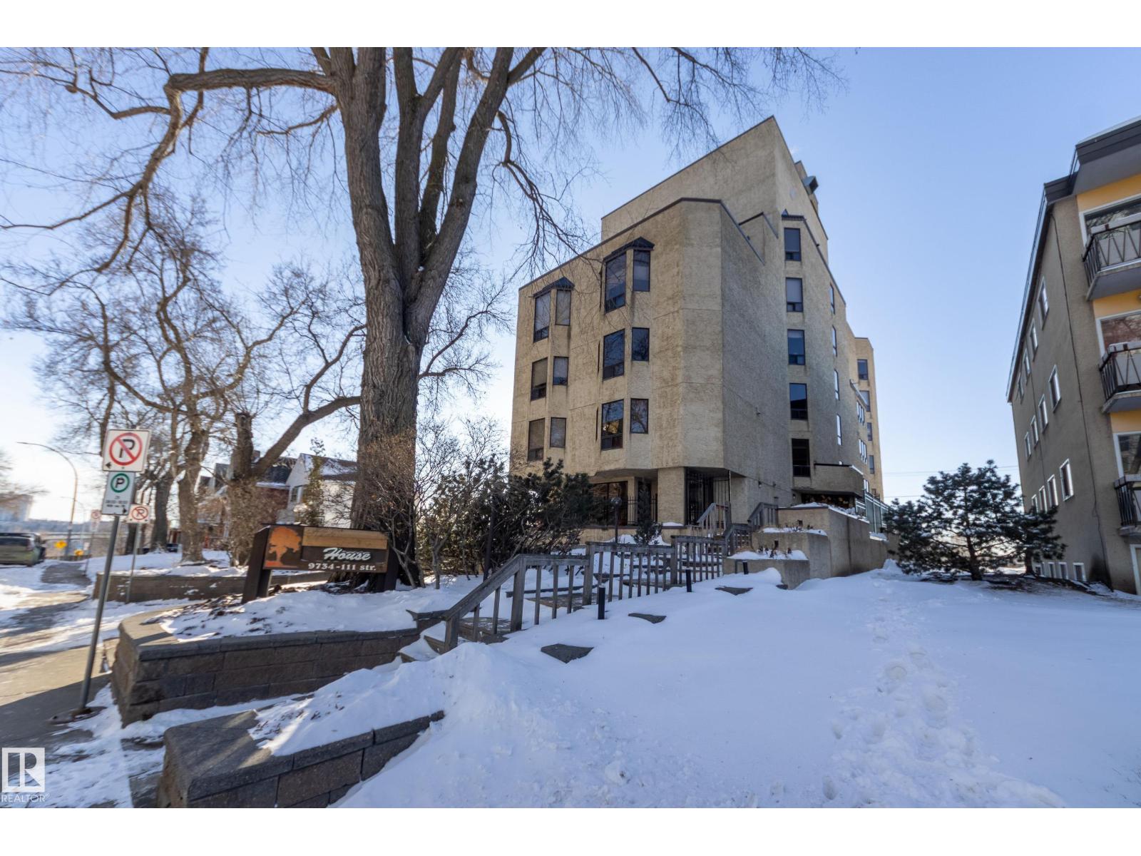 #7 9734 111 St Nw, Edmonton, Alberta  T5K 1J8 - Photo 1 - E4475563