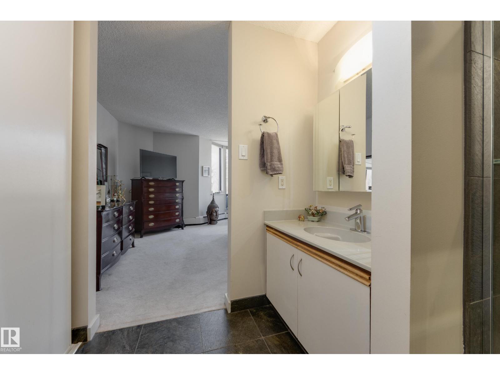 #7 9734 111 St Nw, Edmonton, Alberta  T5K 1J8 - Photo 43 - E4475563