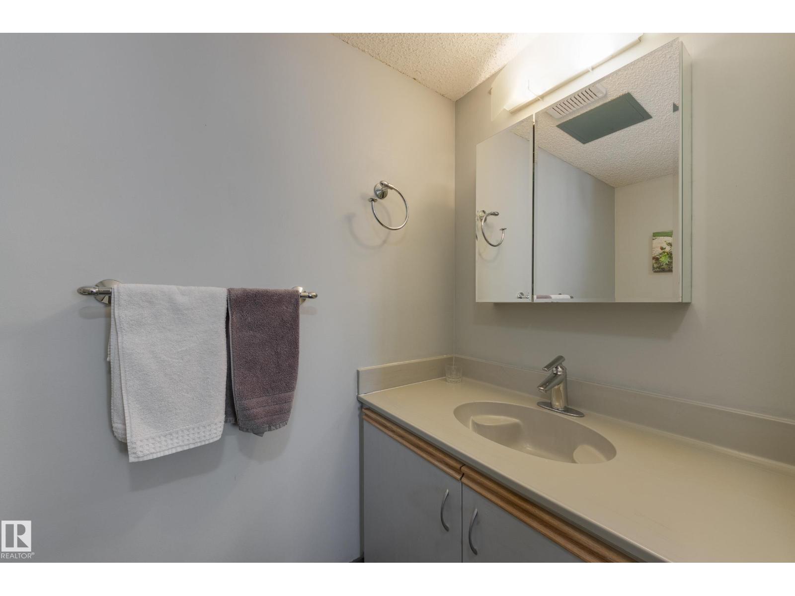 #7 9734 111 St Nw, Edmonton, Alberta  T5K 1J8 - Photo 47 - E4475563