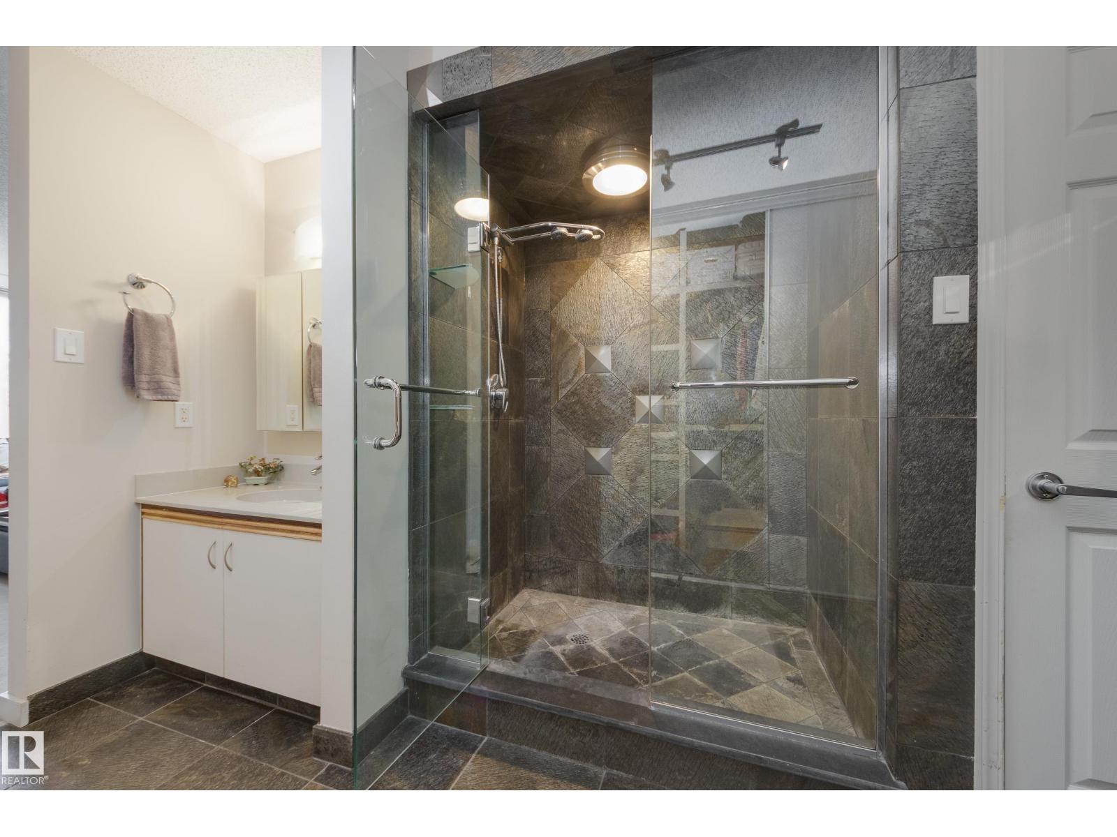 #7 9734 111 St Nw, Edmonton, Alberta  T5K 1J8 - Photo 51 - E4475563