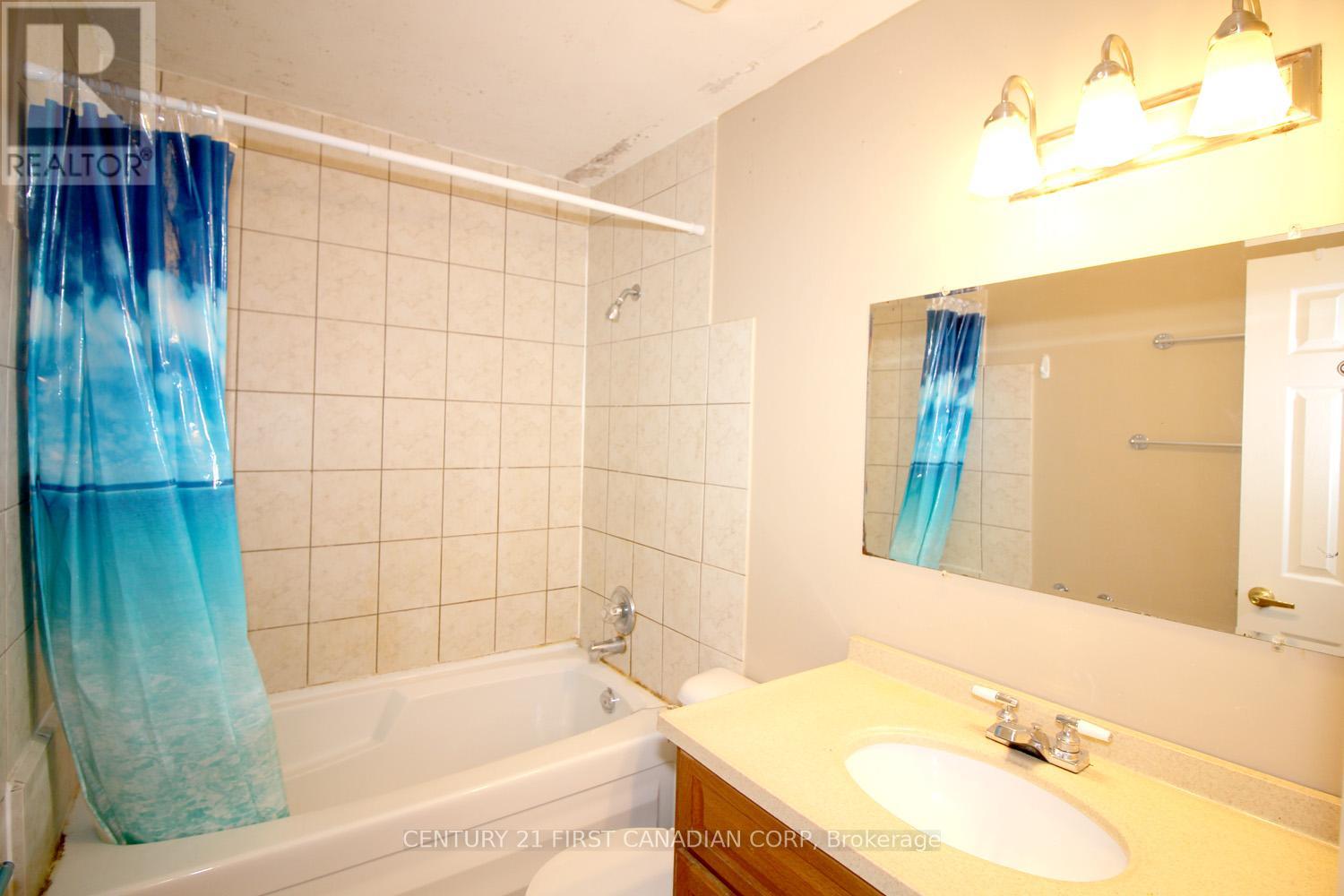 21 - 1460 Limberlost Road, London North, Ontario  N6G 2C6 - Photo 13 - X12841042