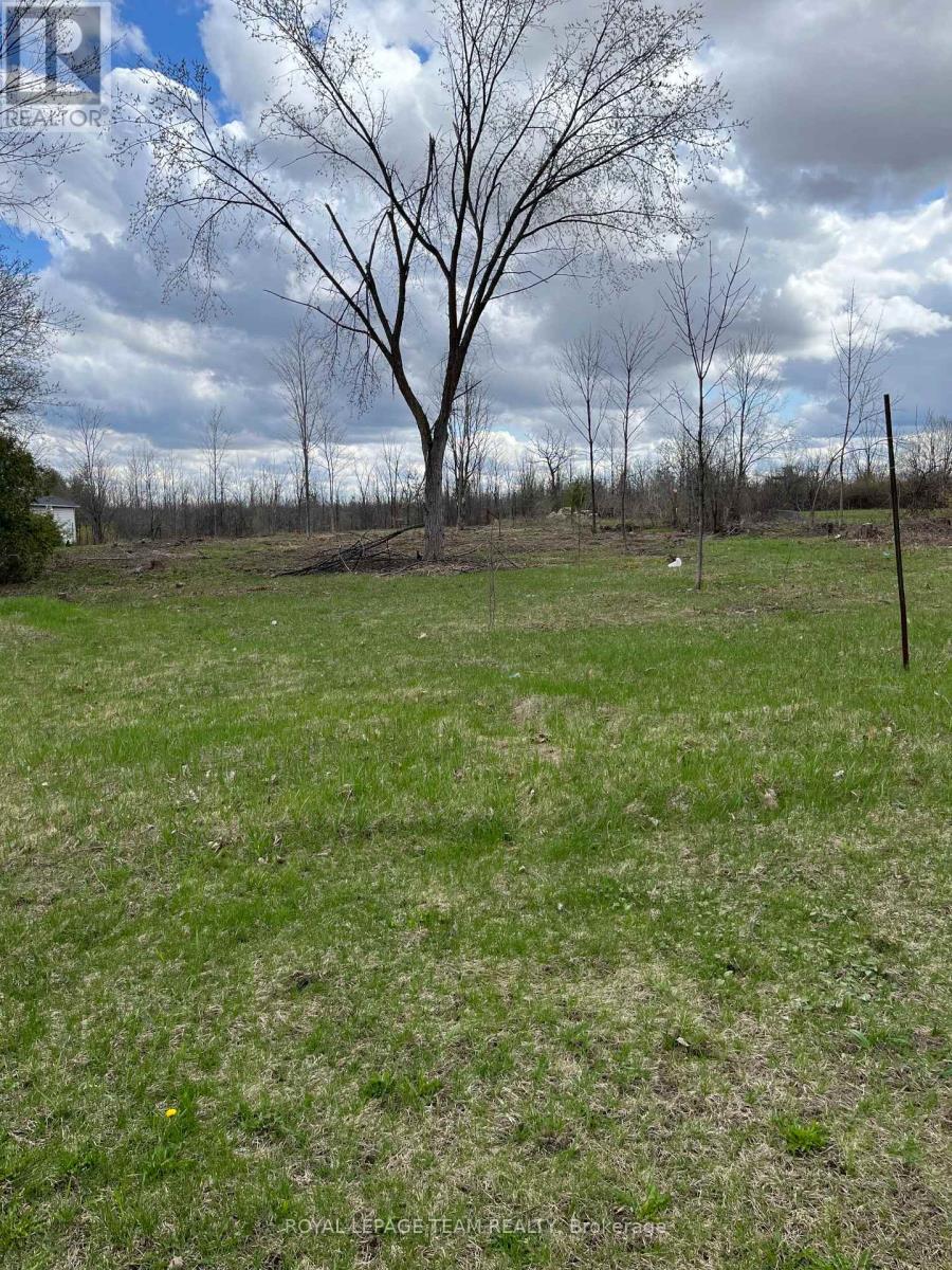 8645 Bank Street, Ottawa, Ontario  K0A 3J0 - Photo 3 - X12841050