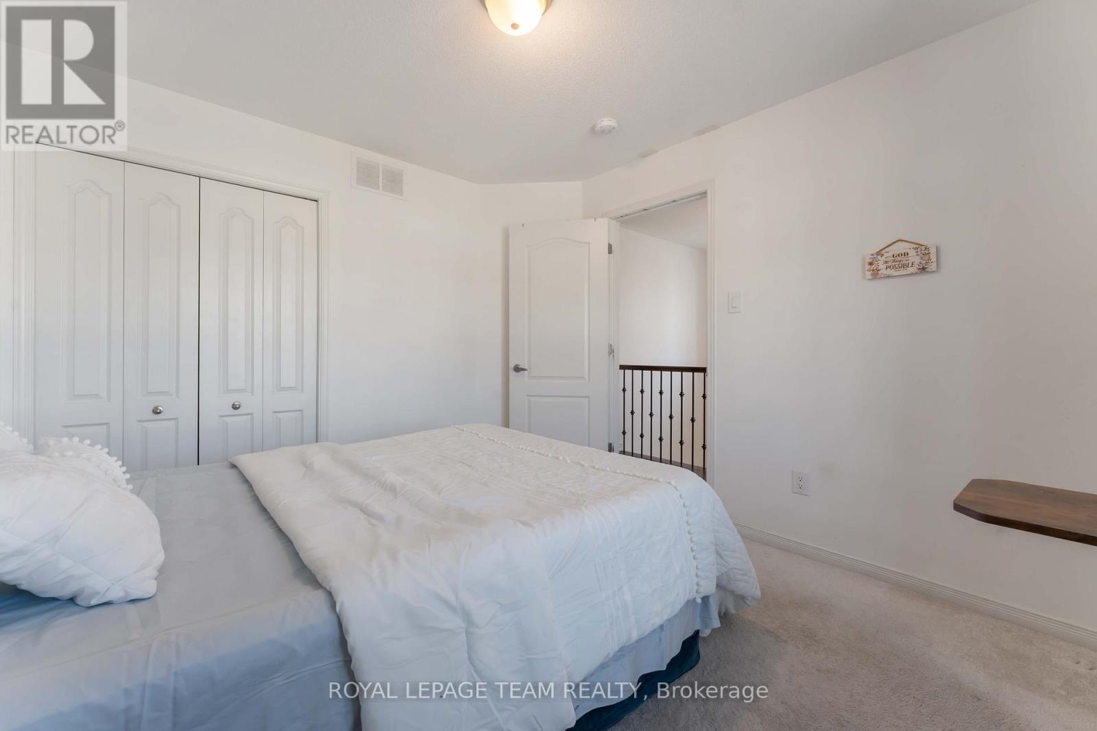 359 Melodie Street, Ottawa, Ontario  K1W 0L8 - Photo 38 - X12841110