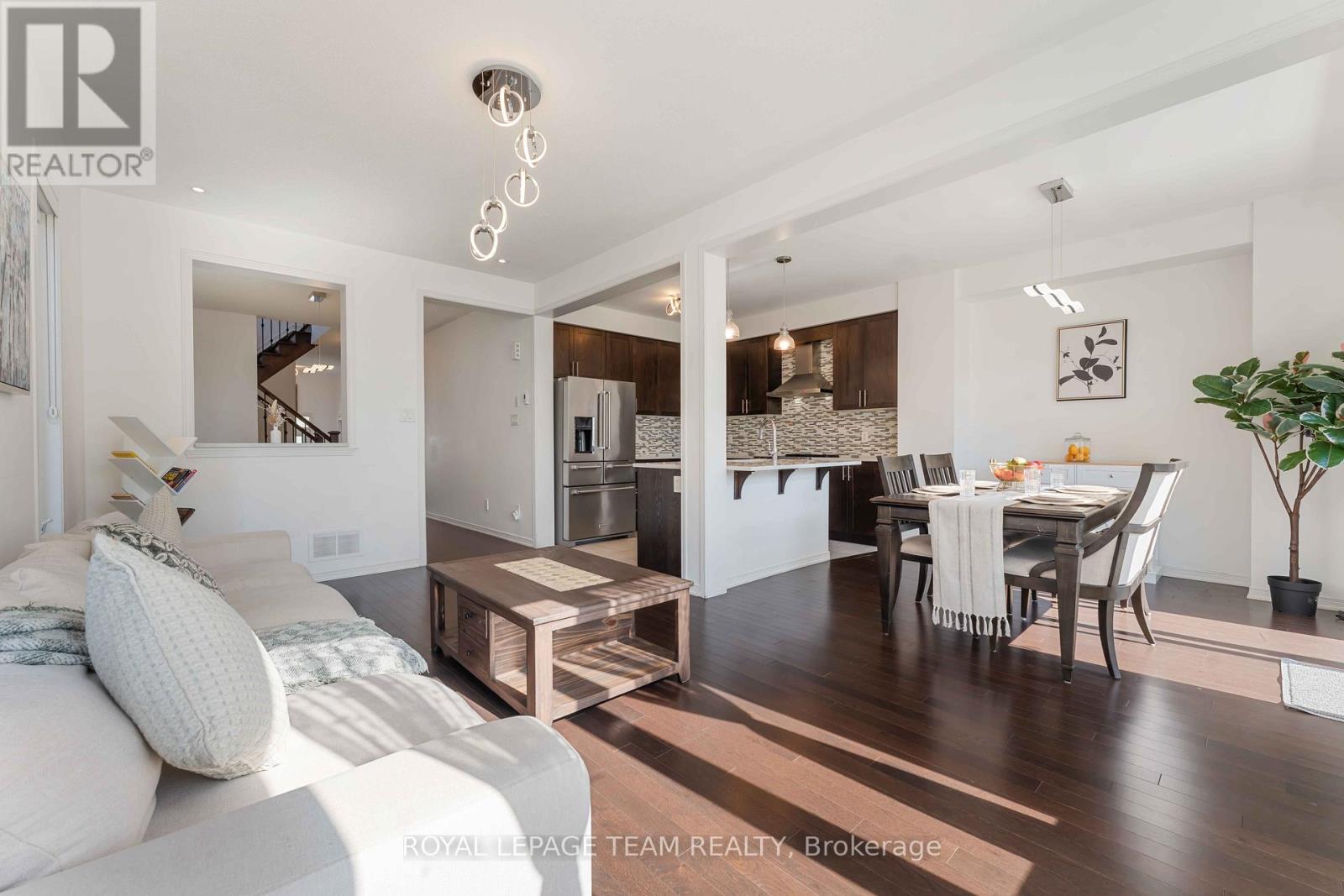 359 Melodie Street, Ottawa, Ontario  K1W 0L8 - Photo 7 - X12841110