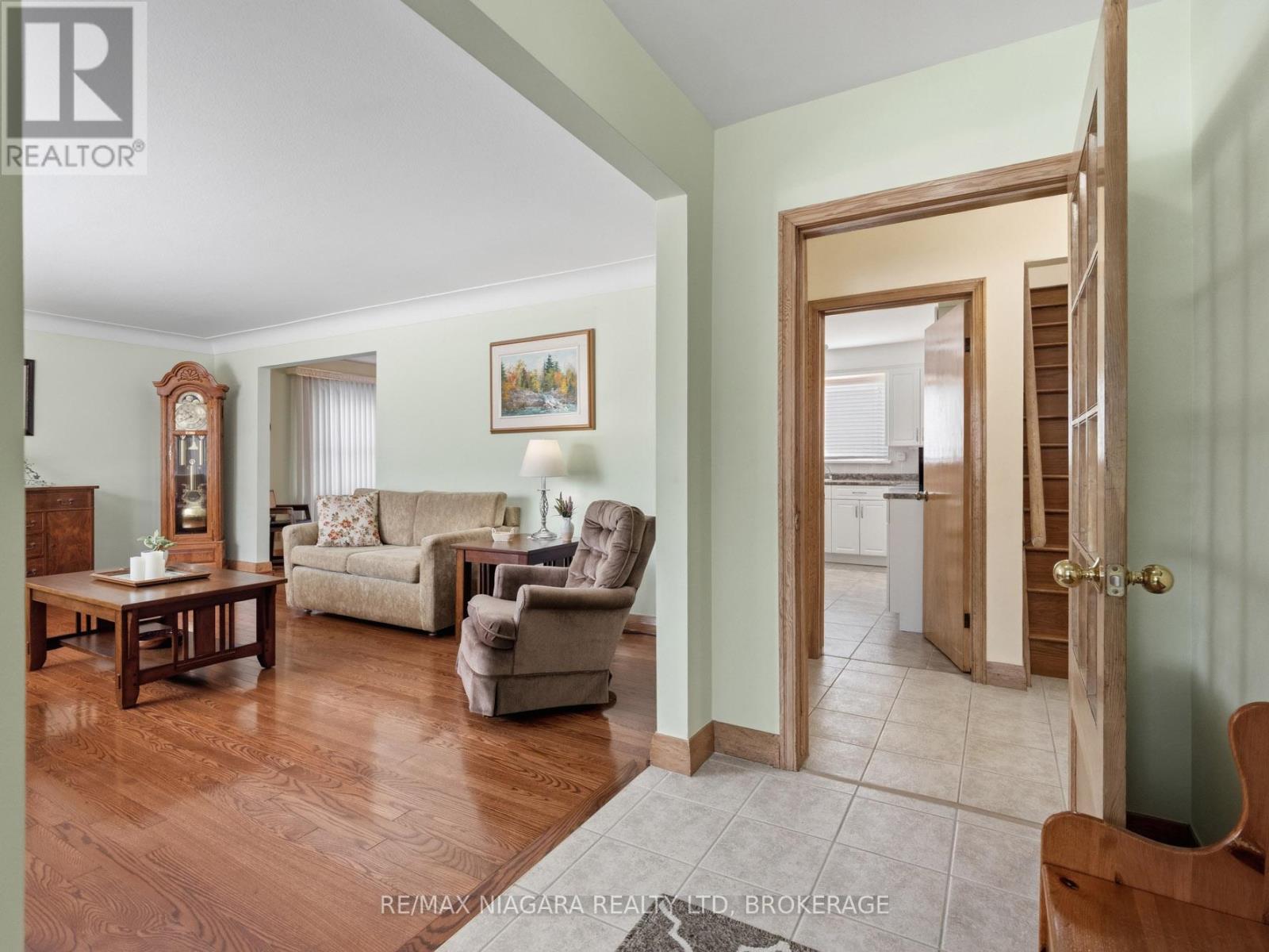 3488 Marion Avenue, Niagara Falls, Ontario  L2J 2V8 - Photo 8 - X12841088