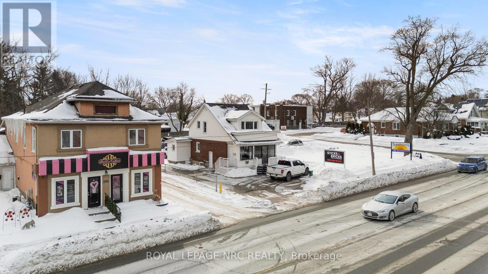 Upper - 6326 Thorold Stone Road, Niagara Falls, Ontario  L2J 1A8 - Photo 2 - X12841236