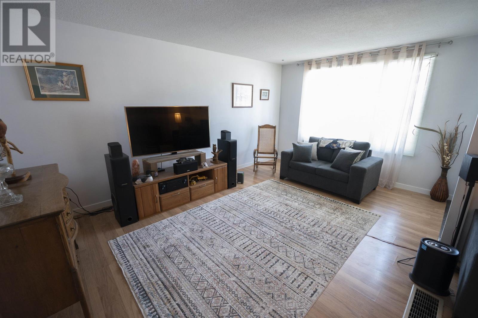 1114 Forest Street, Thunder Bay, Ontario  P7C 2W8 - Photo 3 - TB2600346