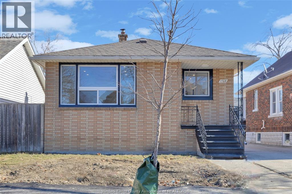 1708 St. Luke, Windsor, Ontario  N8Y 3N6 - Photo 1 - 26004394
