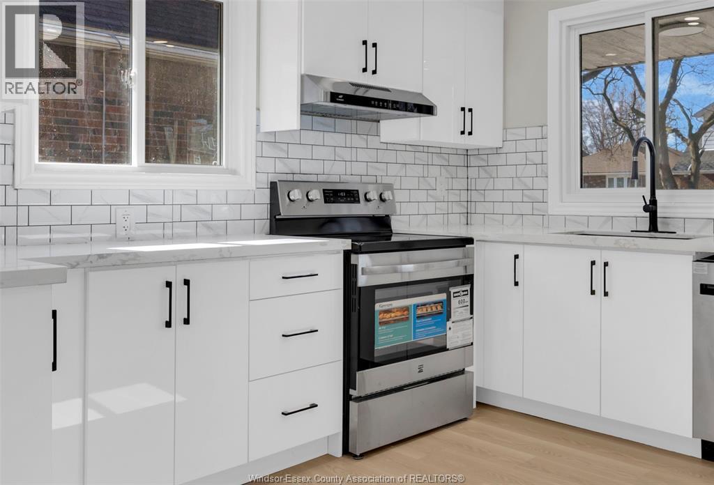 1708 St. Luke, Windsor, Ontario  N8Y 3N6 - Photo 4 - 26004394