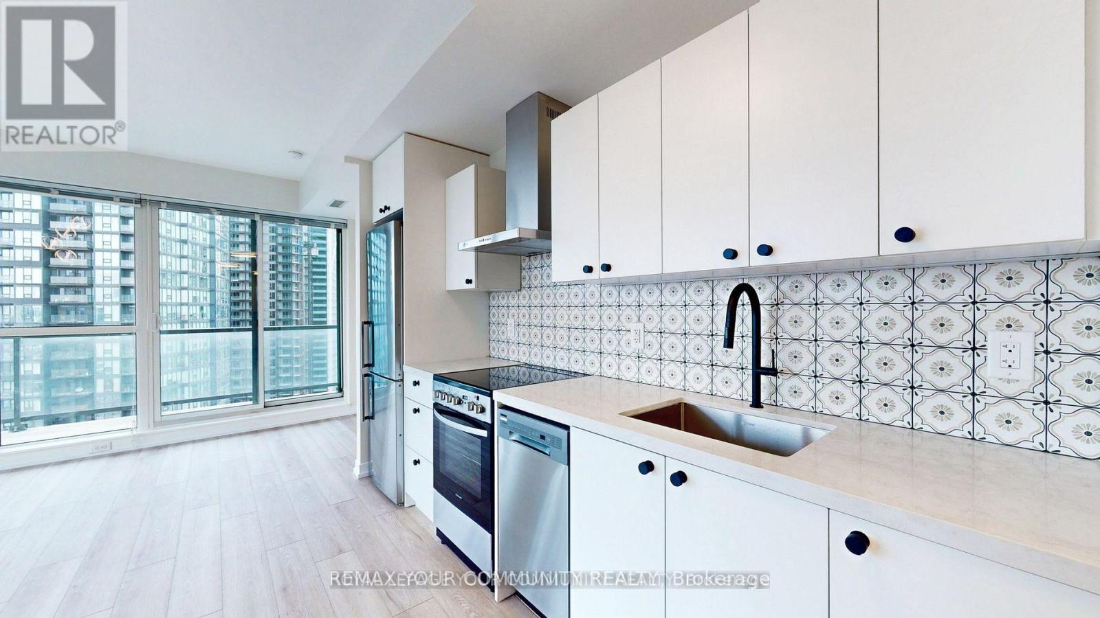 2104 - 51 East Liberty Street, Toronto, Ontario  M6K 3P8 - Photo 8 - C12841022