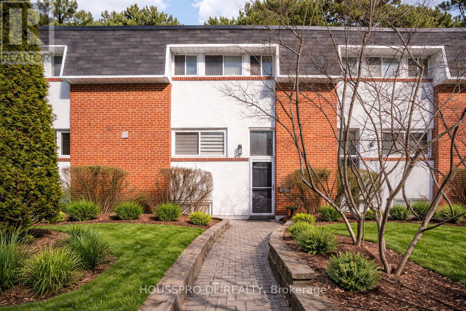 17 - 90 GEORGE HENRY BOULEVARD, Toronto, Ontario