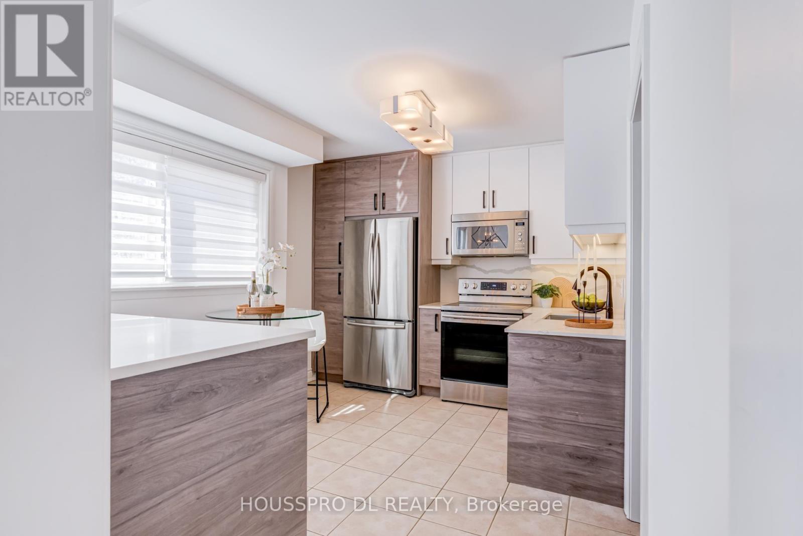 17 - 90 George Henry Boulevard, Toronto, Ontario  M2J 1E7 - Photo 4 - C12841040