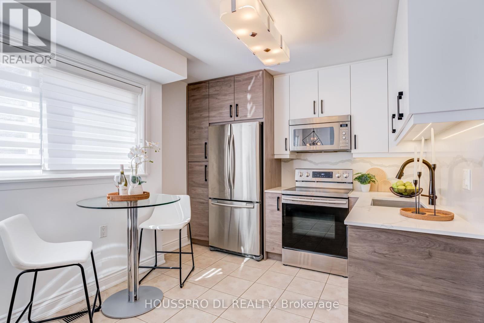 17 - 90 George Henry Boulevard, Toronto, Ontario  M2J 1E7 - Photo 5 - C12841040