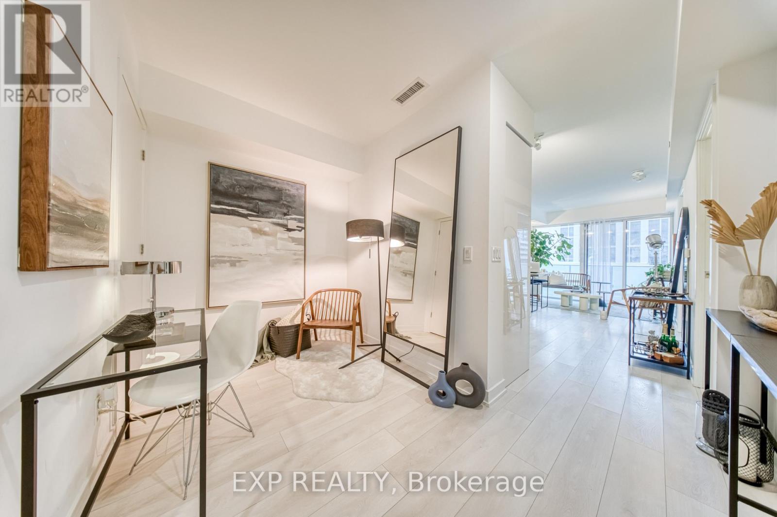 911 - 501 Yonge Street, Toronto, Ontario  M4Y 0G8 - Photo 5 - C12841152