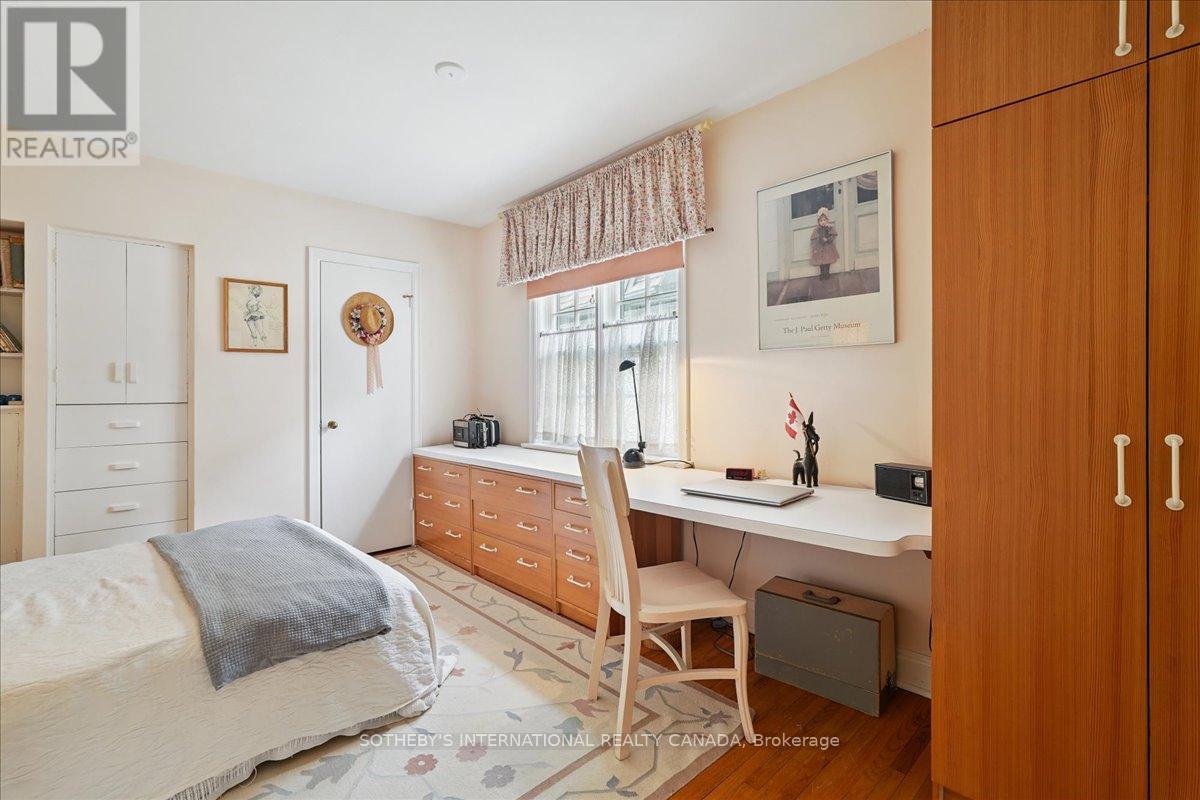 5 Moorehill Drive, Toronto, Ontario  M4G 1A2 - Photo 20 - C12841244