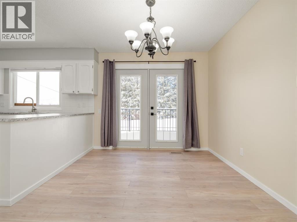 233 8 Street W, Cardston, Alberta  T0K 0K0 - Photo 9 - A2286901