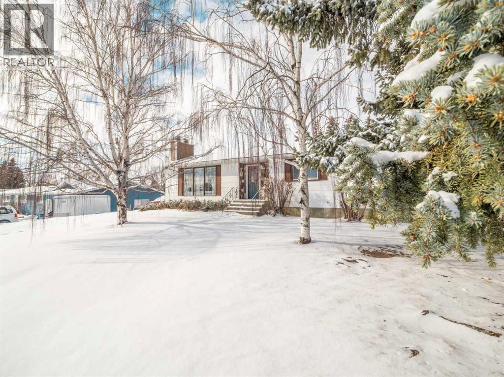 233 8 Street W, Cardston, Alberta  T0K 0K0 - Photo 2 - A2286901