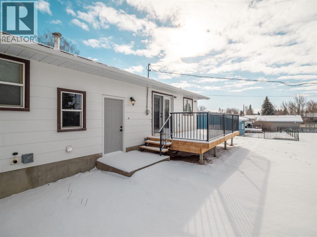 233 8 Street W, Cardston, Alberta  T0K 0K0 - Photo 36 - A2286901