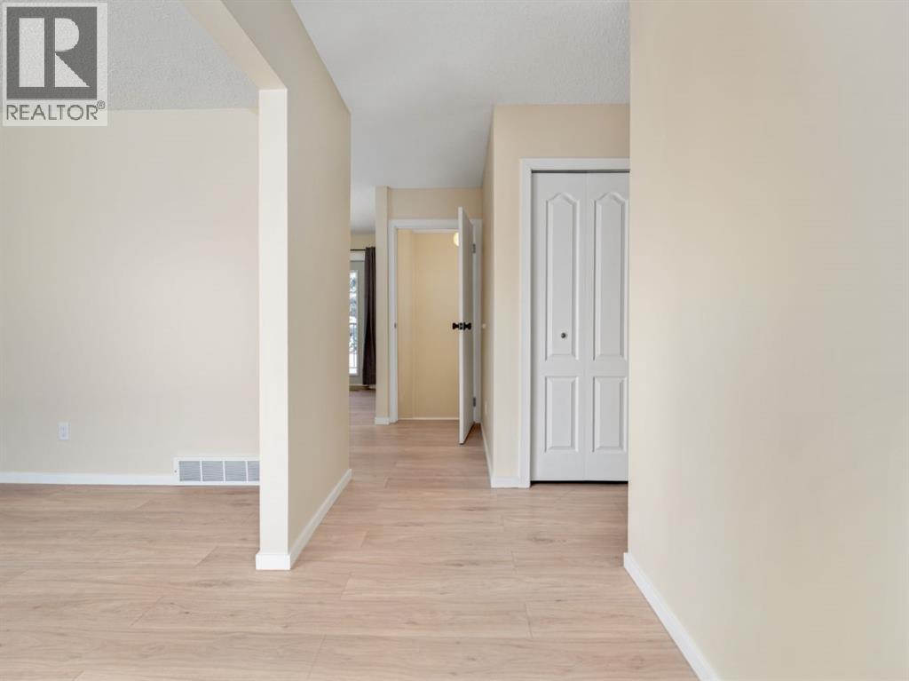 233 8 Street W, Cardston, Alberta  T0K 0K0 - Photo 3 - A2286901