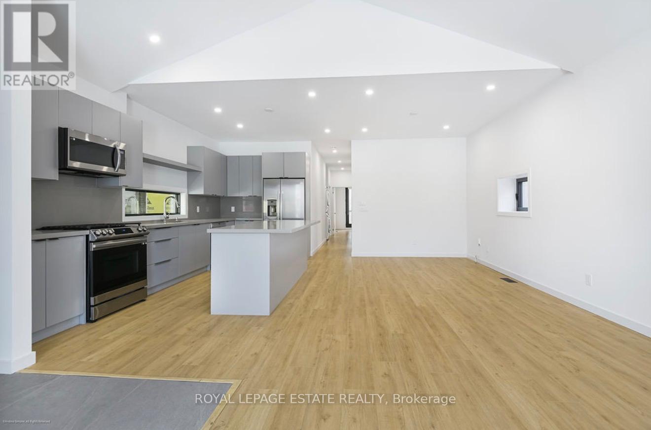 Main Floor - 506 Scarborough Road, Toronto, Ontario  M4E 3N2 - Photo 3 - E12841044