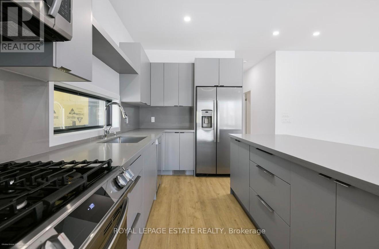 Main Floor - 506 Scarborough Road, Toronto, Ontario  M4E 3N2 - Photo 4 - E12841044