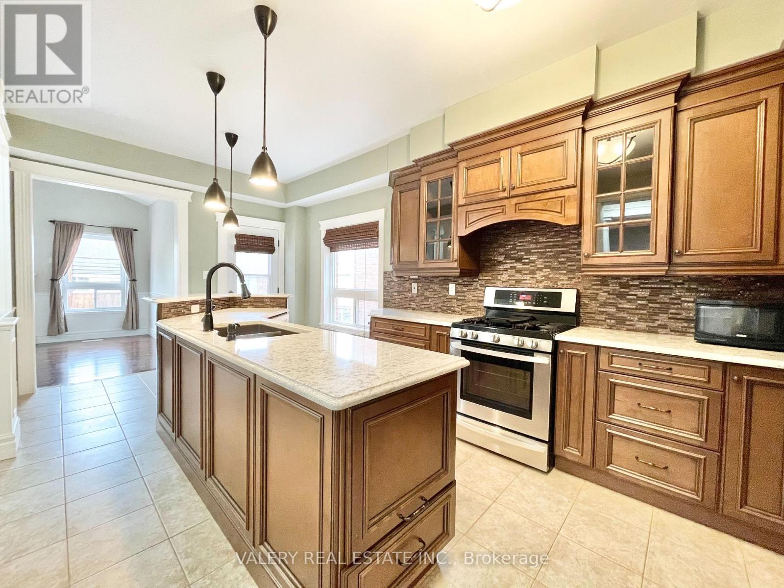 1 - 687 Blackwood Boulevard, Oshawa, Ontario  L1K 0G7 - Photo 2 - E12841180