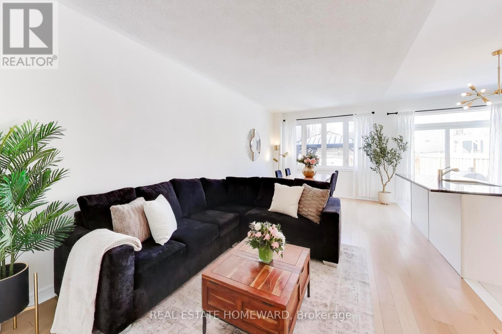 2608 Cerise Manor, Pickering, Ontario  L1X 0G8 - Photo 4 - E12841252