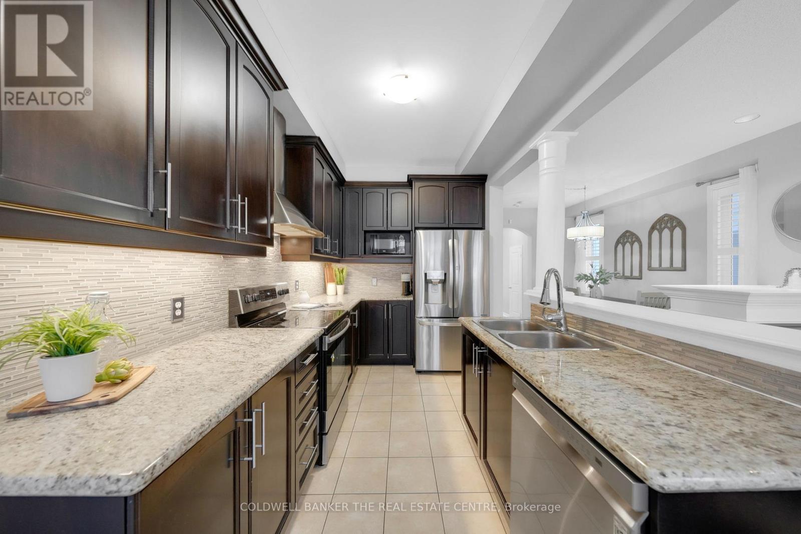 45 Gosnel Circle, Bradford West Gwillimbury, Ontario  L3Z 2P5 - Photo 11 - N12841038