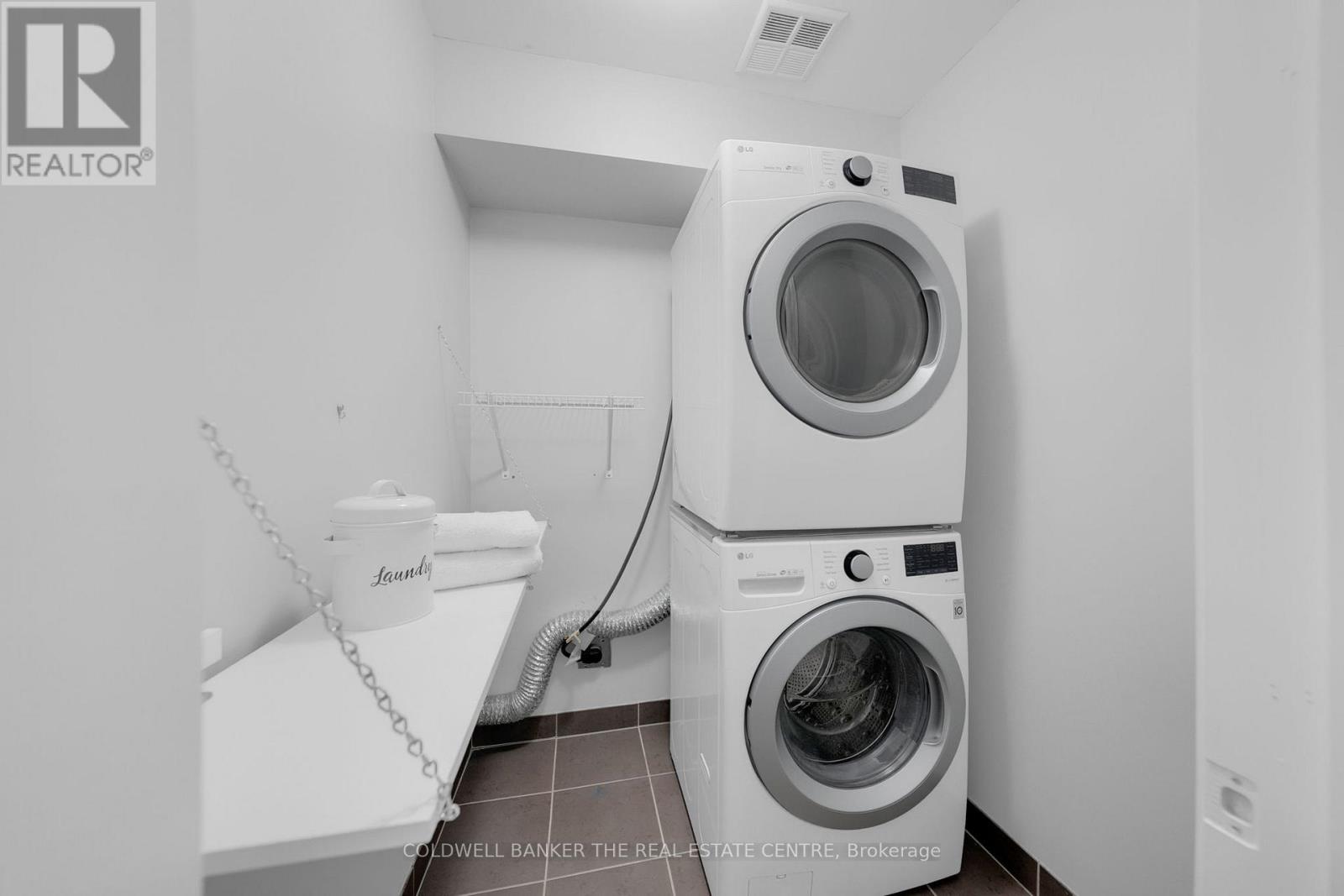 45 Gosnel Circle, Bradford West Gwillimbury, Ontario  L3Z 2P5 - Photo 17 - N12841038