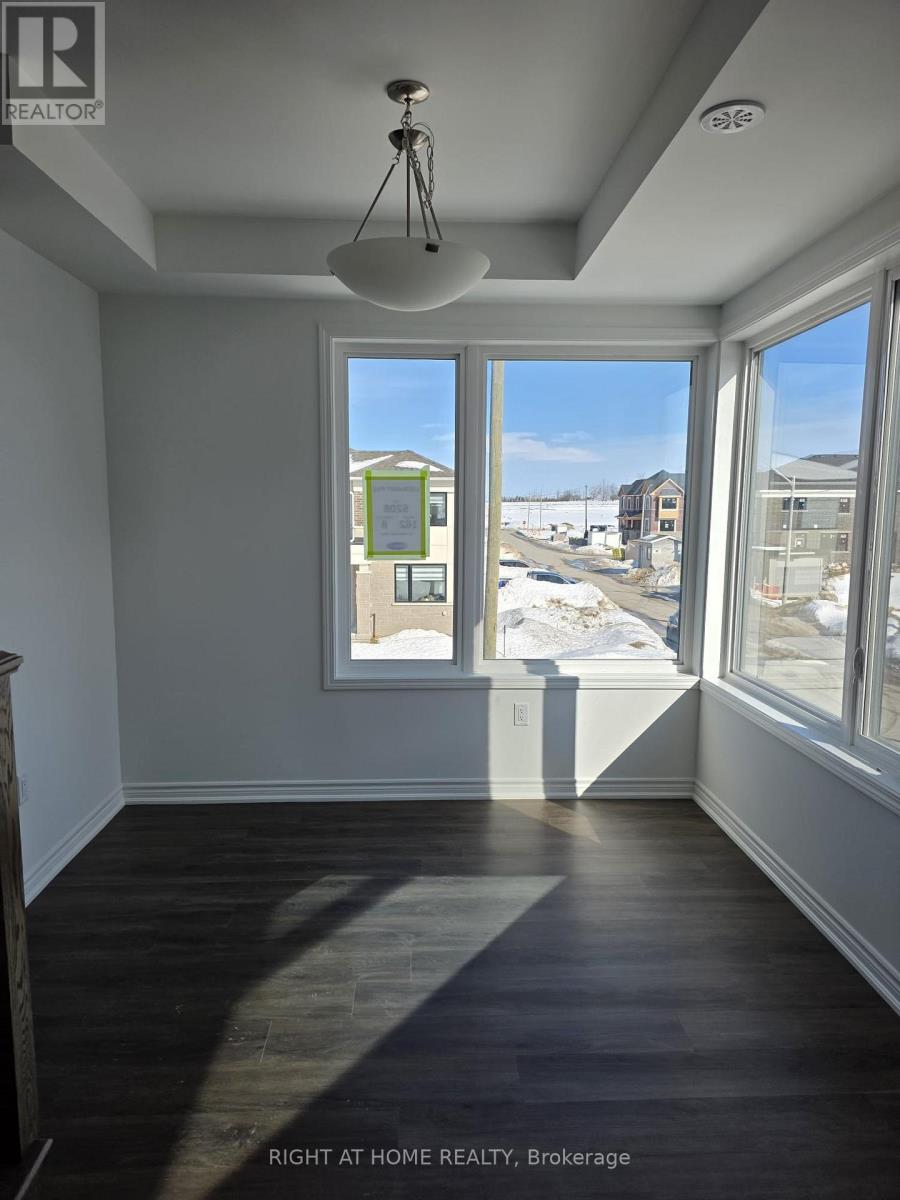 84 Yorkshire Drive, Barrie, Ontario L9J 1B5 - Photo 10 - S12841182