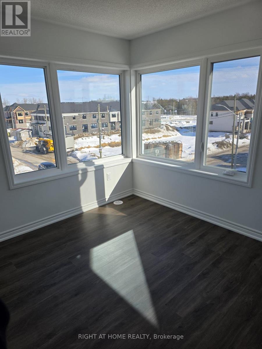 84 Yorkshire Drive, Barrie, Ontario L9J 1B5 - Photo 18 - S12841182