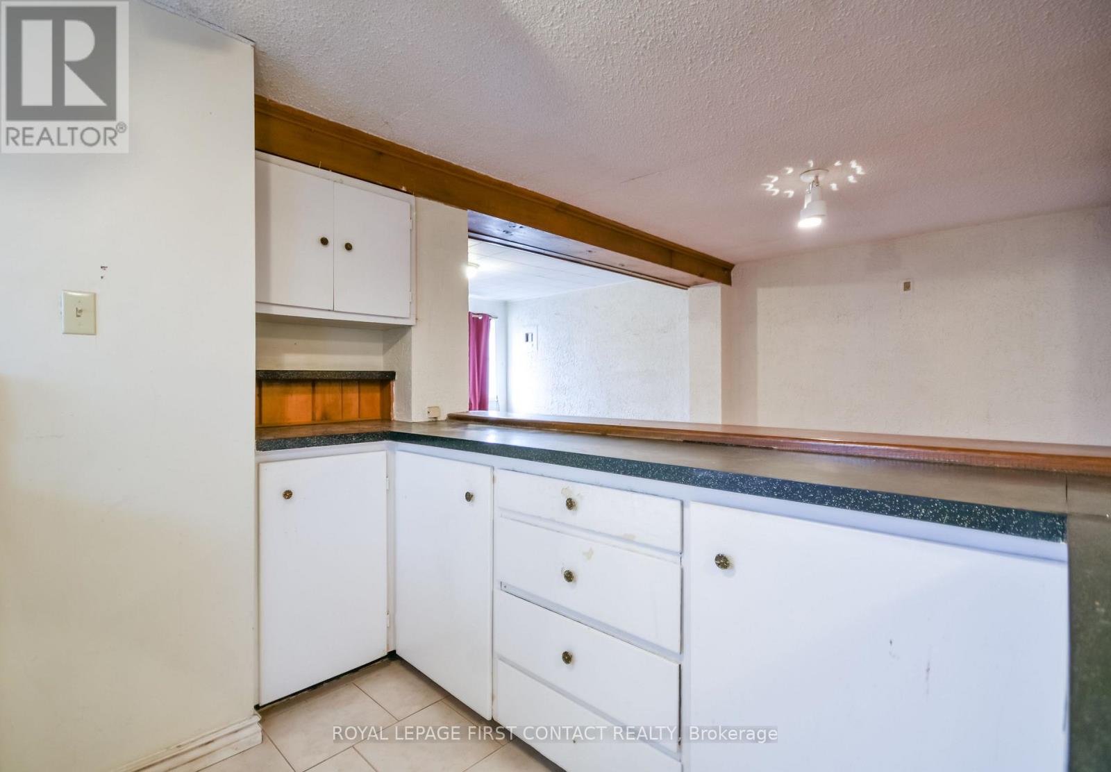 3071 Mosley Street, Wasaga Beach, Ontario  L9Z 1W7 - Photo 11 - S12841194