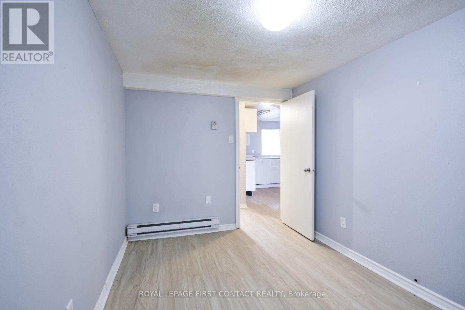 3071 Mosley Street, Wasaga Beach, Ontario  L9Z 1W7 - Photo 6 - S12841194