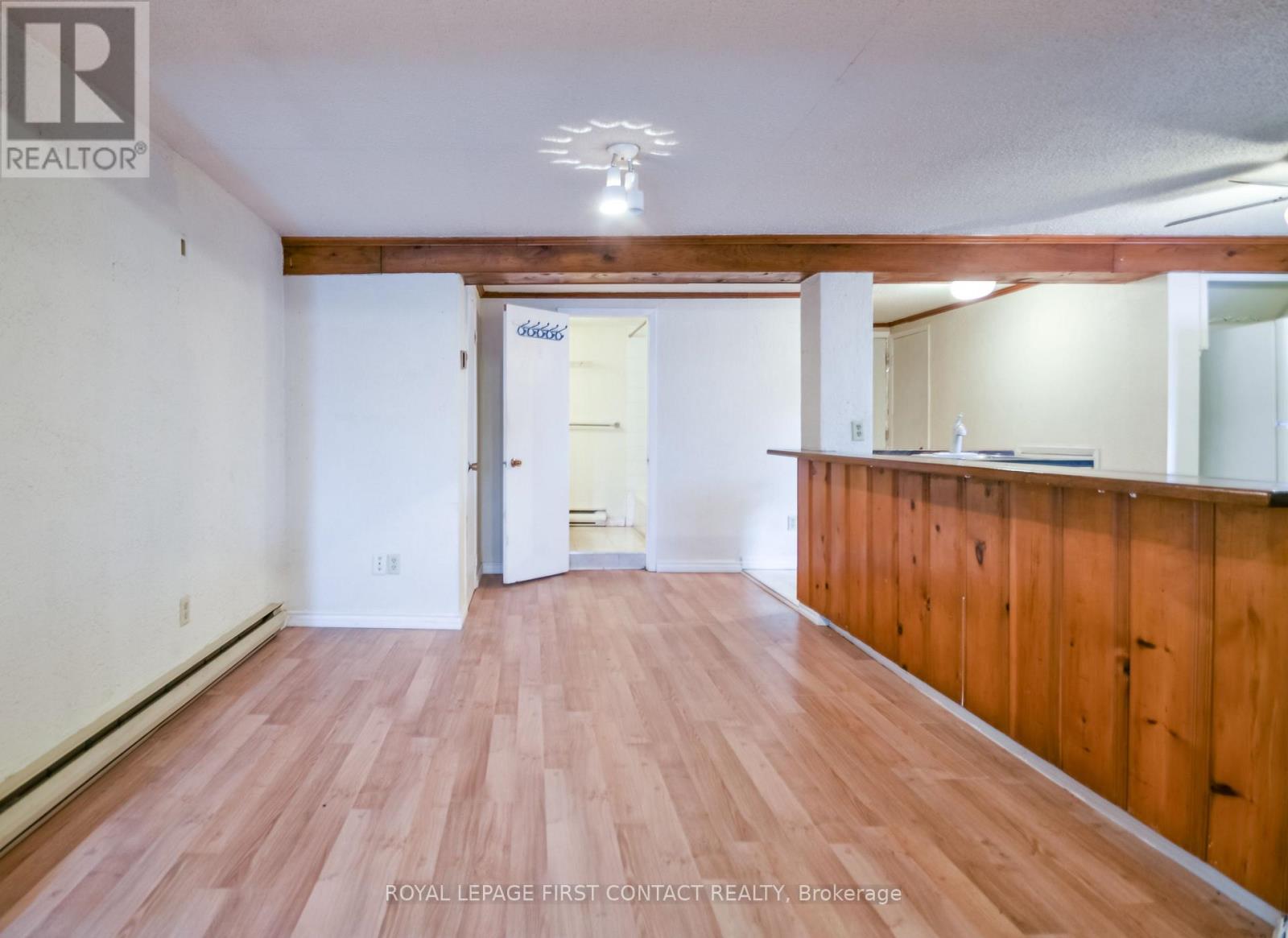 3071 Mosley Street, Wasaga Beach, Ontario  L9Z 1W7 - Photo 10 - S12841200