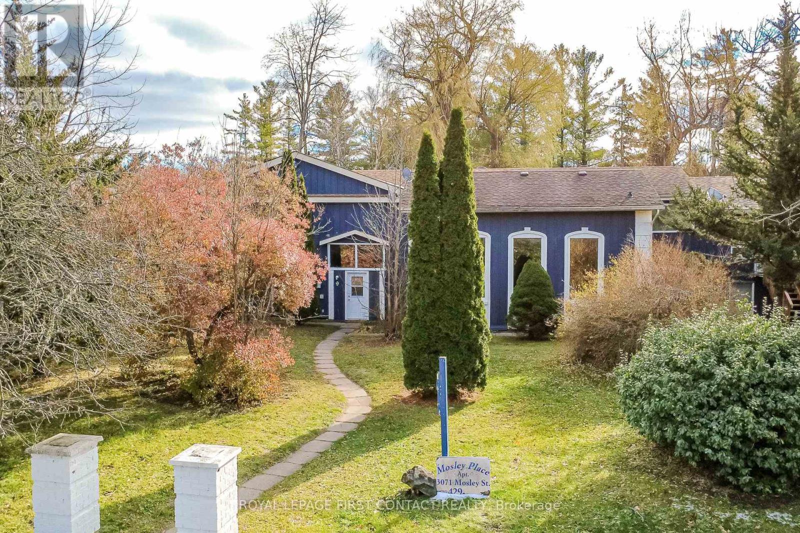 3071 Mosley Street, Wasaga Beach, Ontario  L9Z 1W7 - Photo 3 - S12841200