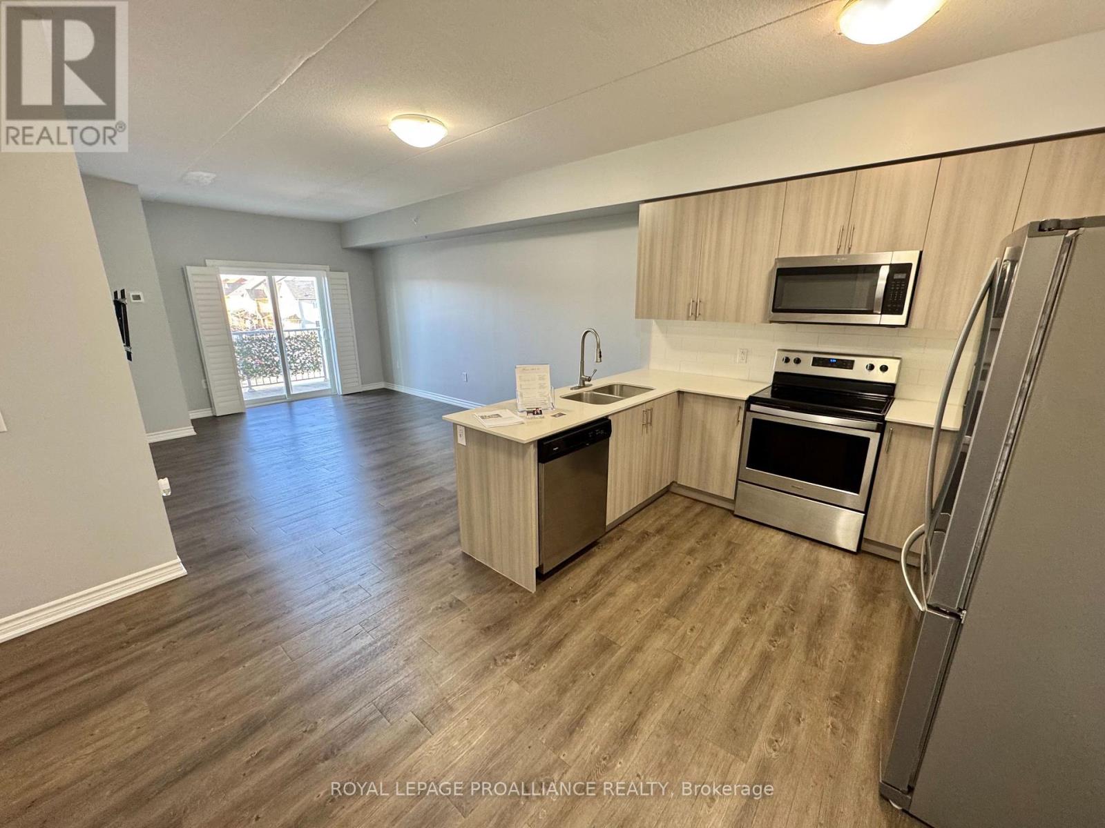 302 - 290 Liberty Street N, Clarington, Ontario  L1C 0V5 - Photo 5 - E12839786