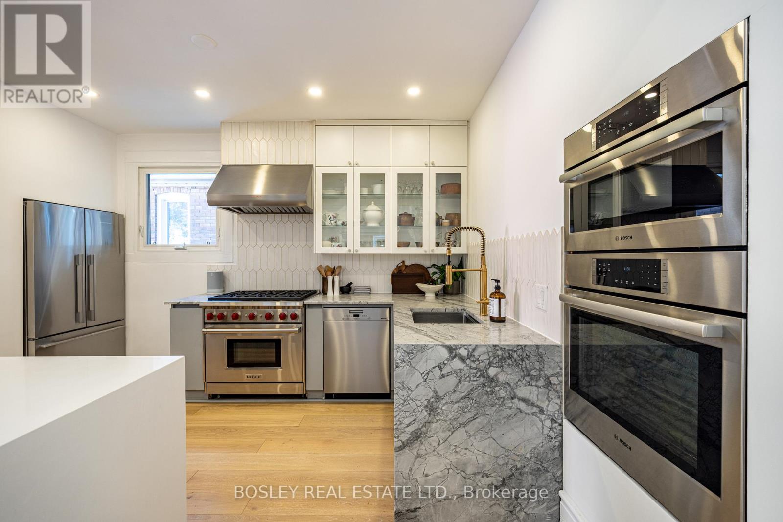 110 Grenadier Road, Toronto, Ontario  M6R 1R4 - Photo 9 - W12839176