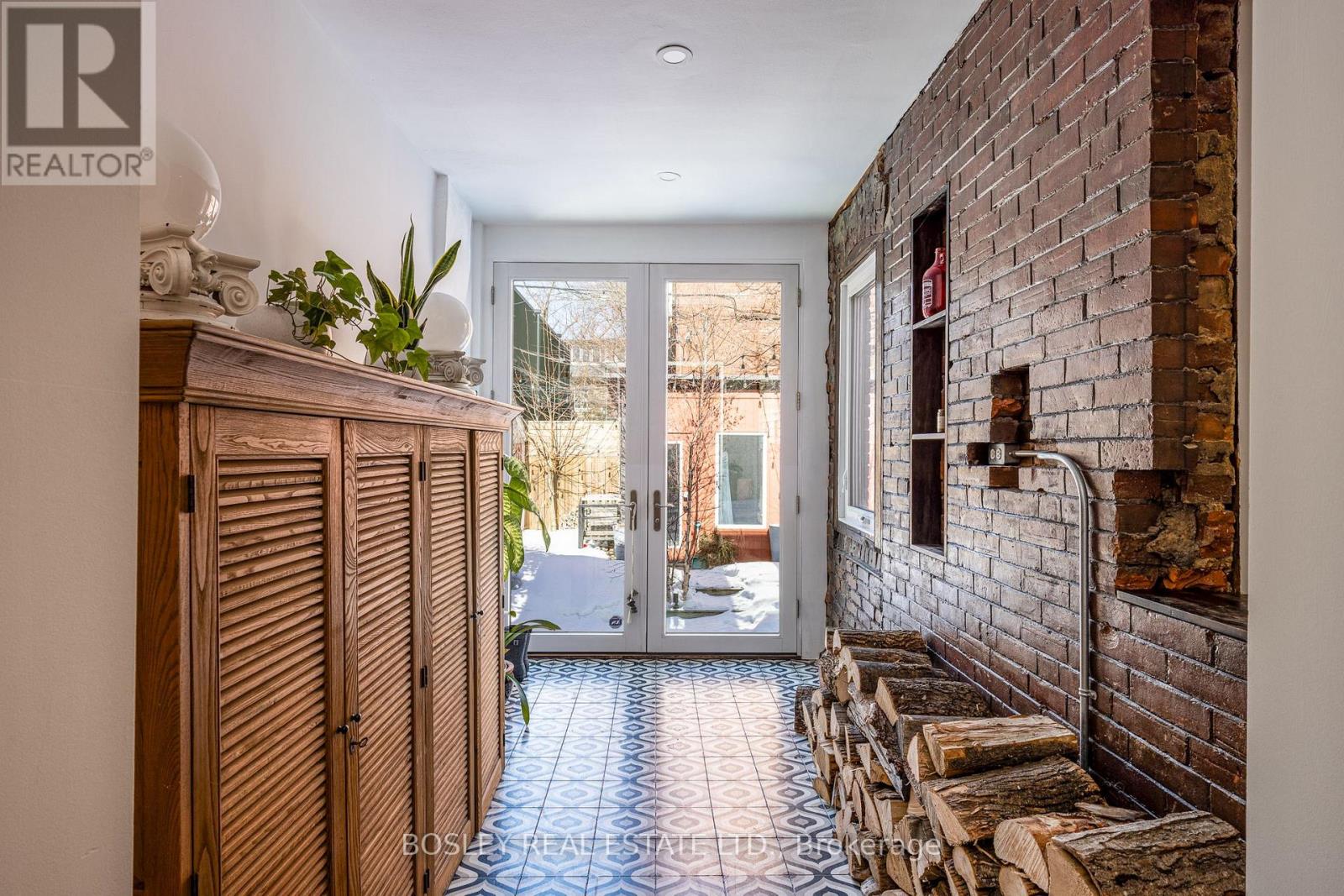 110 Grenadier Road, Toronto, Ontario  M6R 1R4 - Photo 14 - W12839176