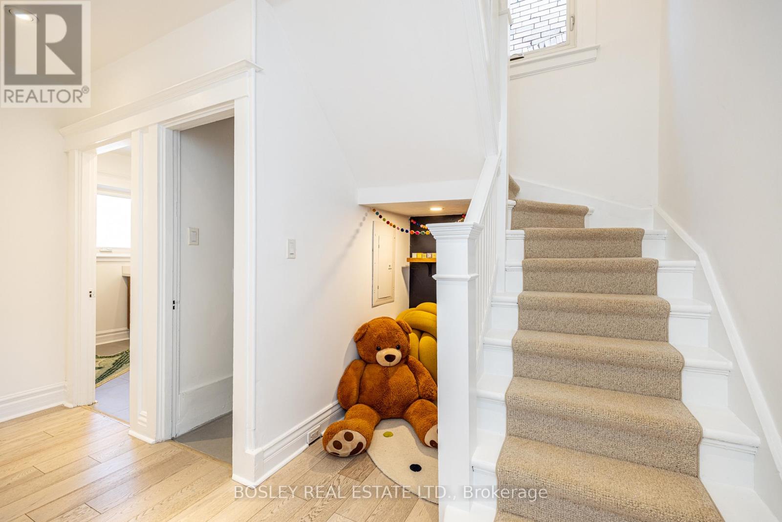 110 Grenadier Road, Toronto, Ontario  M6R 1R4 - Photo 23 - W12839176