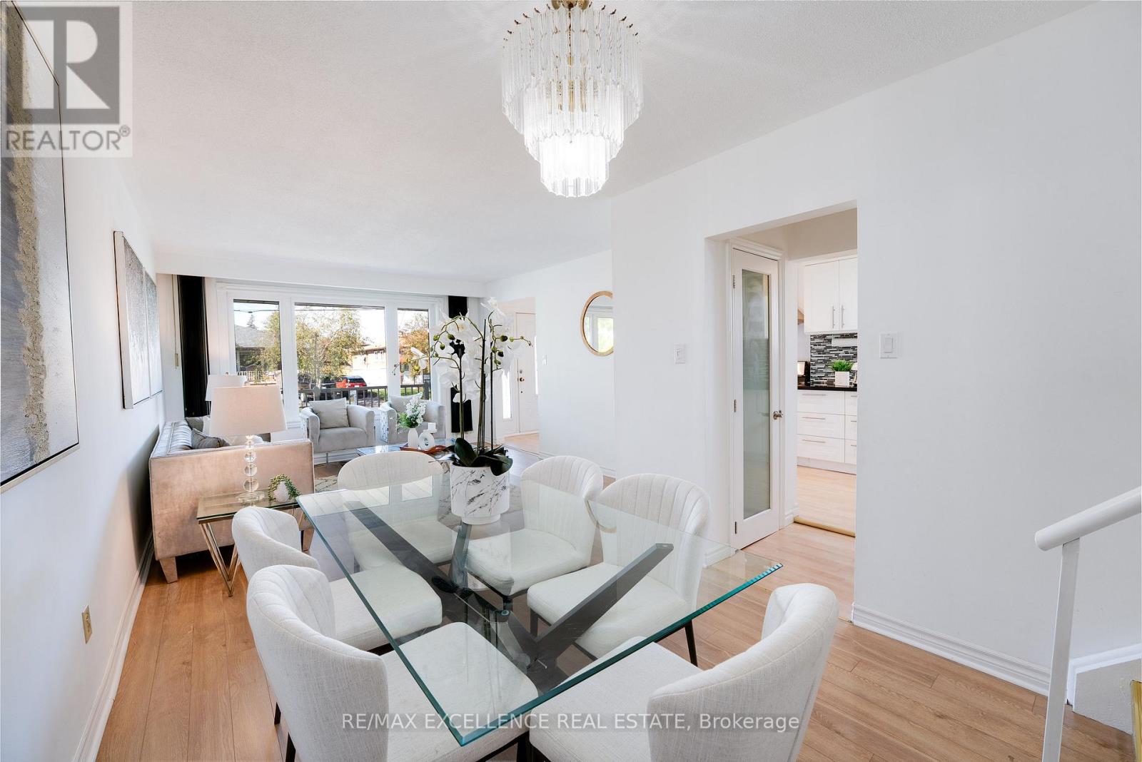 3692 Crabtree Crescent, Mississauga, Ontario  L4T 1S6 - Photo 11 - W12839902