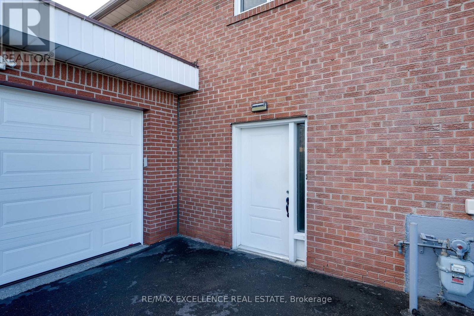 3692 Crabtree Crescent, Mississauga, Ontario  L4T 1S6 - Photo 23 - W12839902