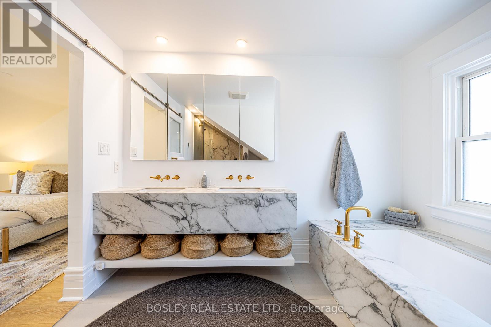 110 Grenadier Road, Toronto, Ontario  M6R 1R4 - Photo 33 - W12839176