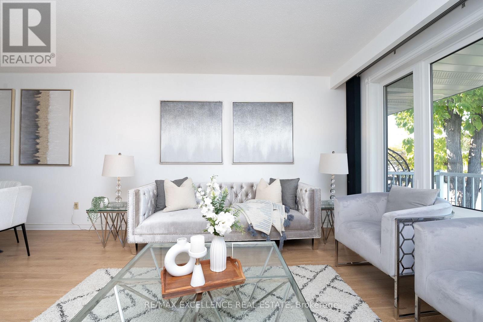 3692 Crabtree Crescent, Mississauga, Ontario  L4T 1S6 - Photo 8 - W12839902