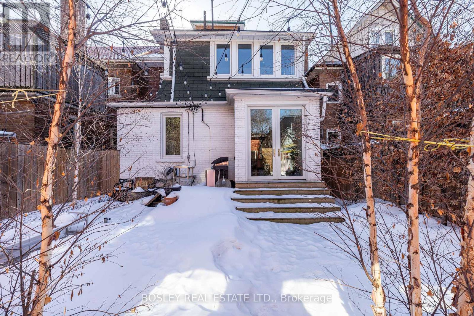 110 Grenadier Road, Toronto, Ontario  M6R 1R4 - Photo 17 - W12839176