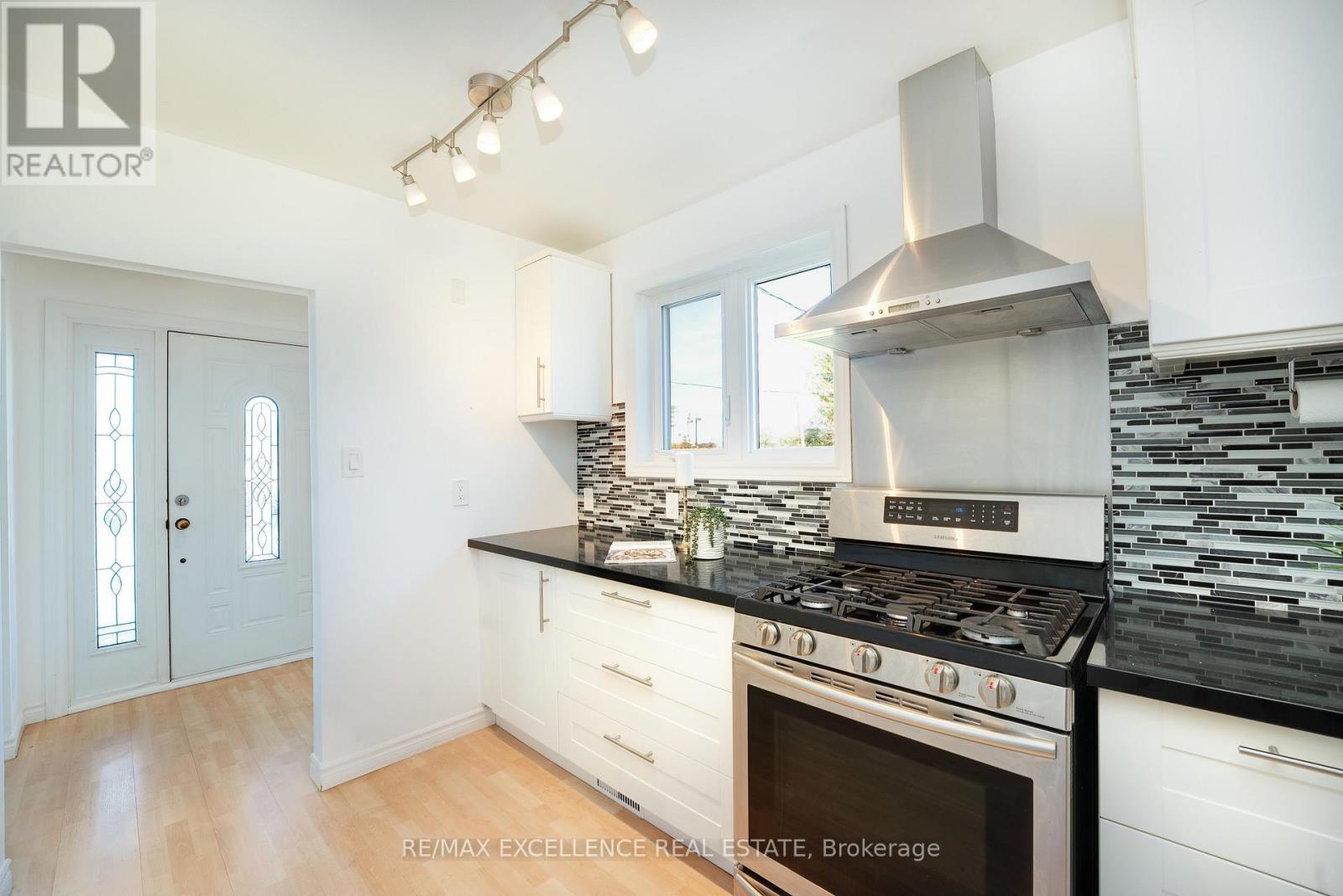 3692 Crabtree Crescent, Mississauga, Ontario  L4T 1S6 - Photo 15 - W12839902