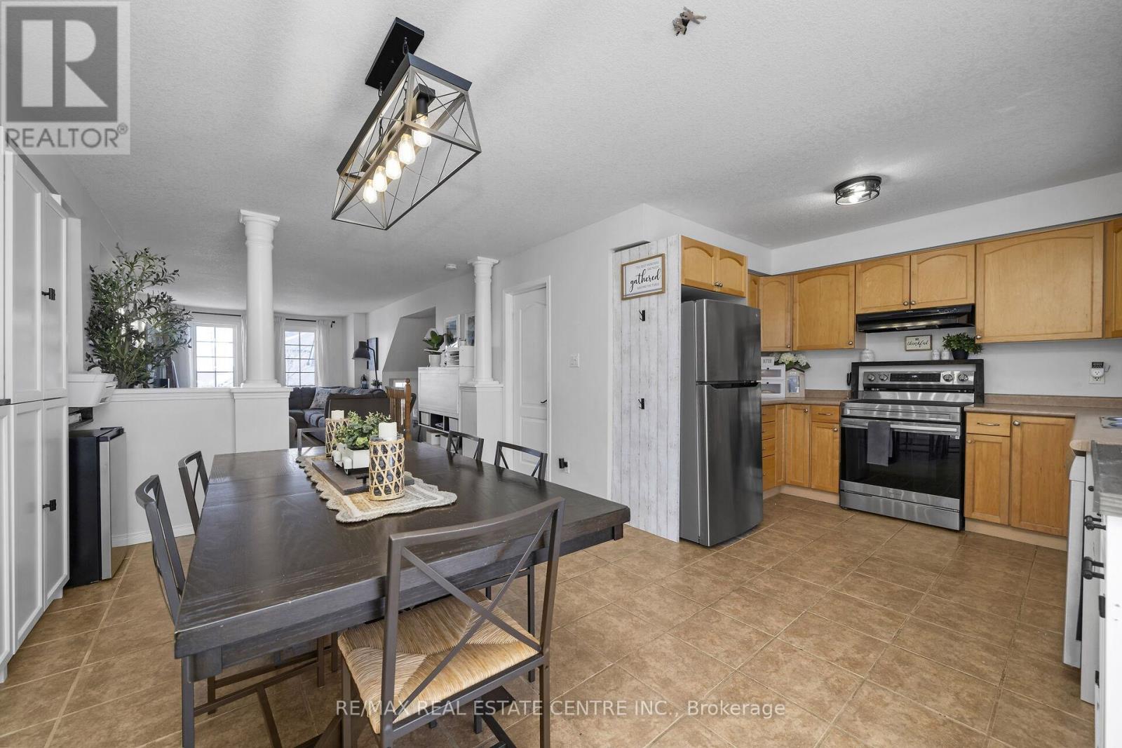 93 Benjamin Crescent, Orangeville, Ontario  L9W 5J3 - Photo 1 - W12841046