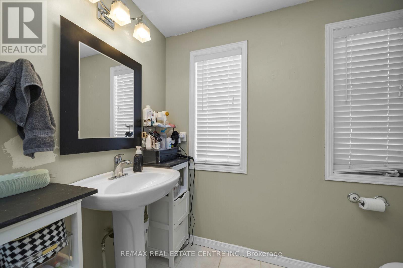 93 Benjamin Crescent, Orangeville, Ontario  L9W 5J3 - Photo 10 - W12841046